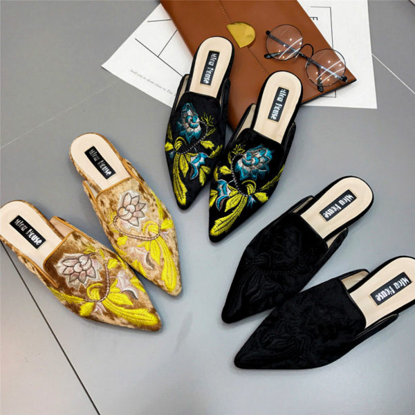Embroidered Slip On Flat Shoes – after MODA